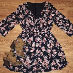 Forever 21 sleeved floral dress